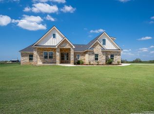 9745 Crow Ln, Adkins, TX 78101