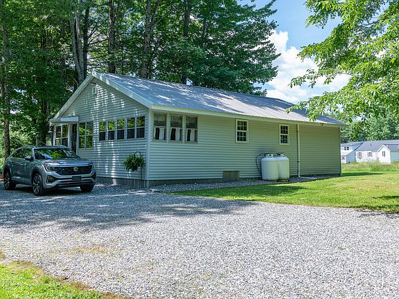 2nd image of 333 Smithfield Road #2