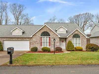 220 Country View Dr, New Kensington, PA, 15068