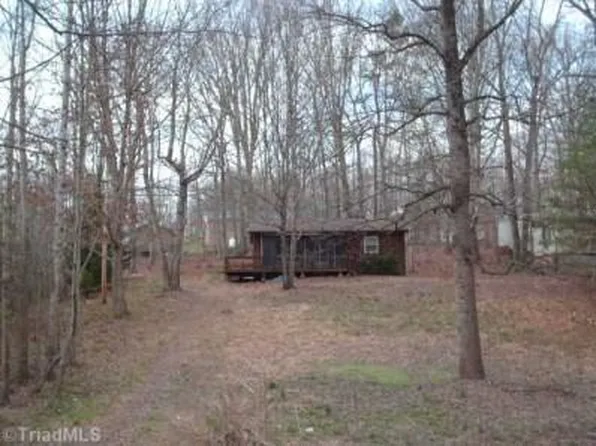 18 Hidden Ln, Cana, VA 24317