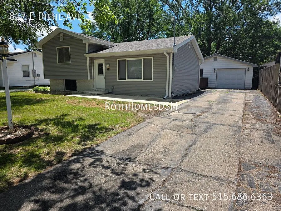 Building Photo - 817 E Diehl Ave