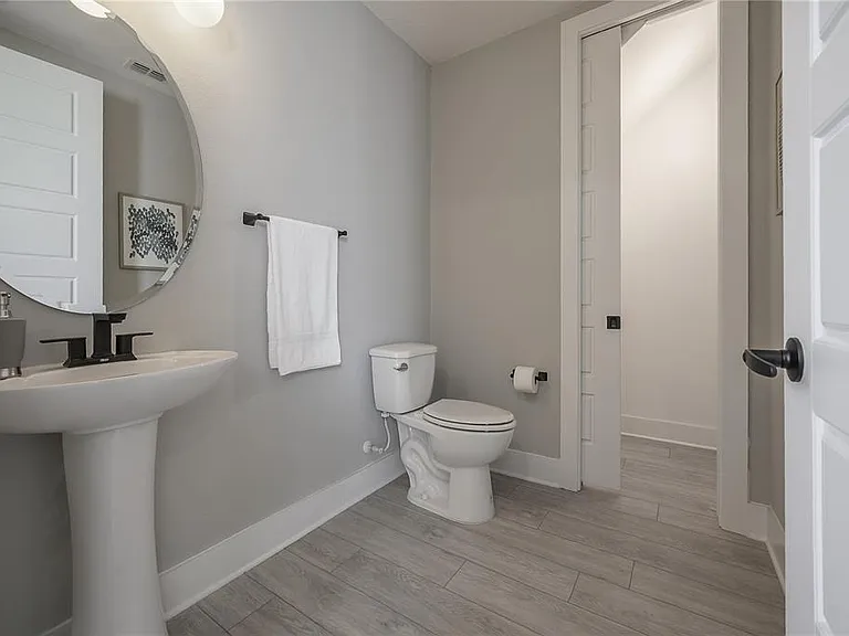 4402 W Gray St #1 — Photo 8