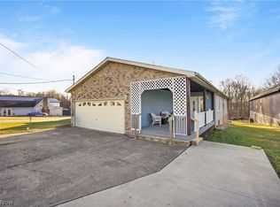 2282 Heston Dr, Lake Milton, OH