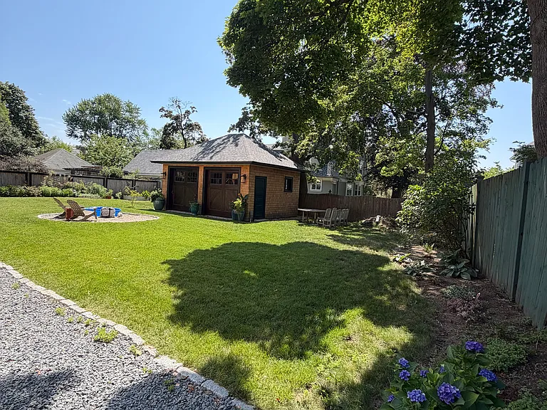 138 Arnold Ave — Photo 12