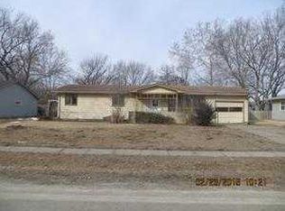 117 Main St, Rossville, KS 66533