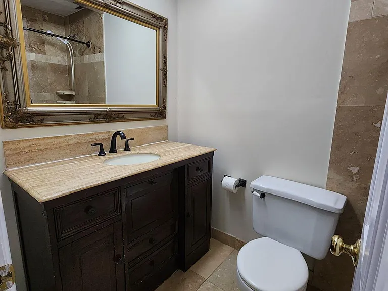 818 Williams St — Photo 15