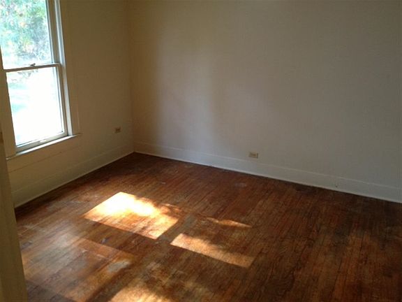 3rd image of 105-5 W Lakeview St