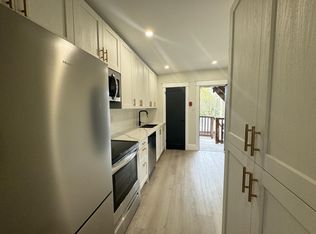 931 Main St E #5, Hamilton, ON L8M 1M7