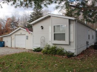 242 W Pine River Rd, Midland, MI 48640