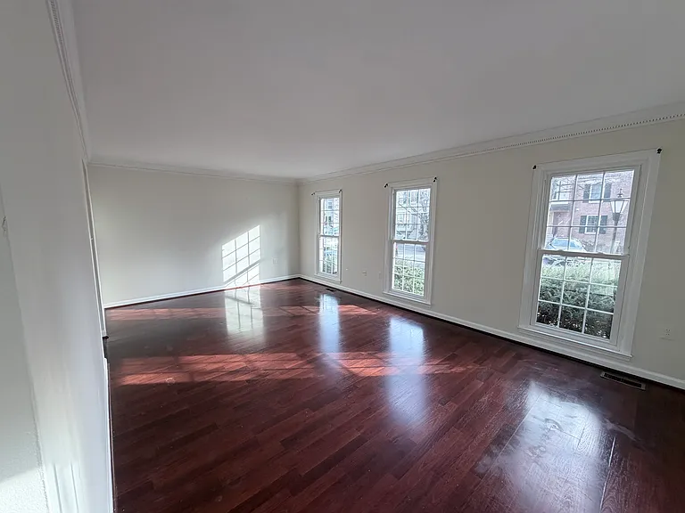 5900 Parenham Way — Photo 12