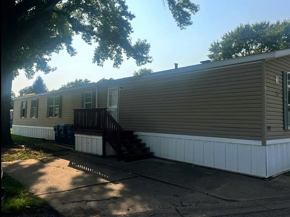 2nd image of 70 Carroll Wood Dr #72