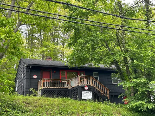 77 Marvelwood Dr, New Haven, CT 06515