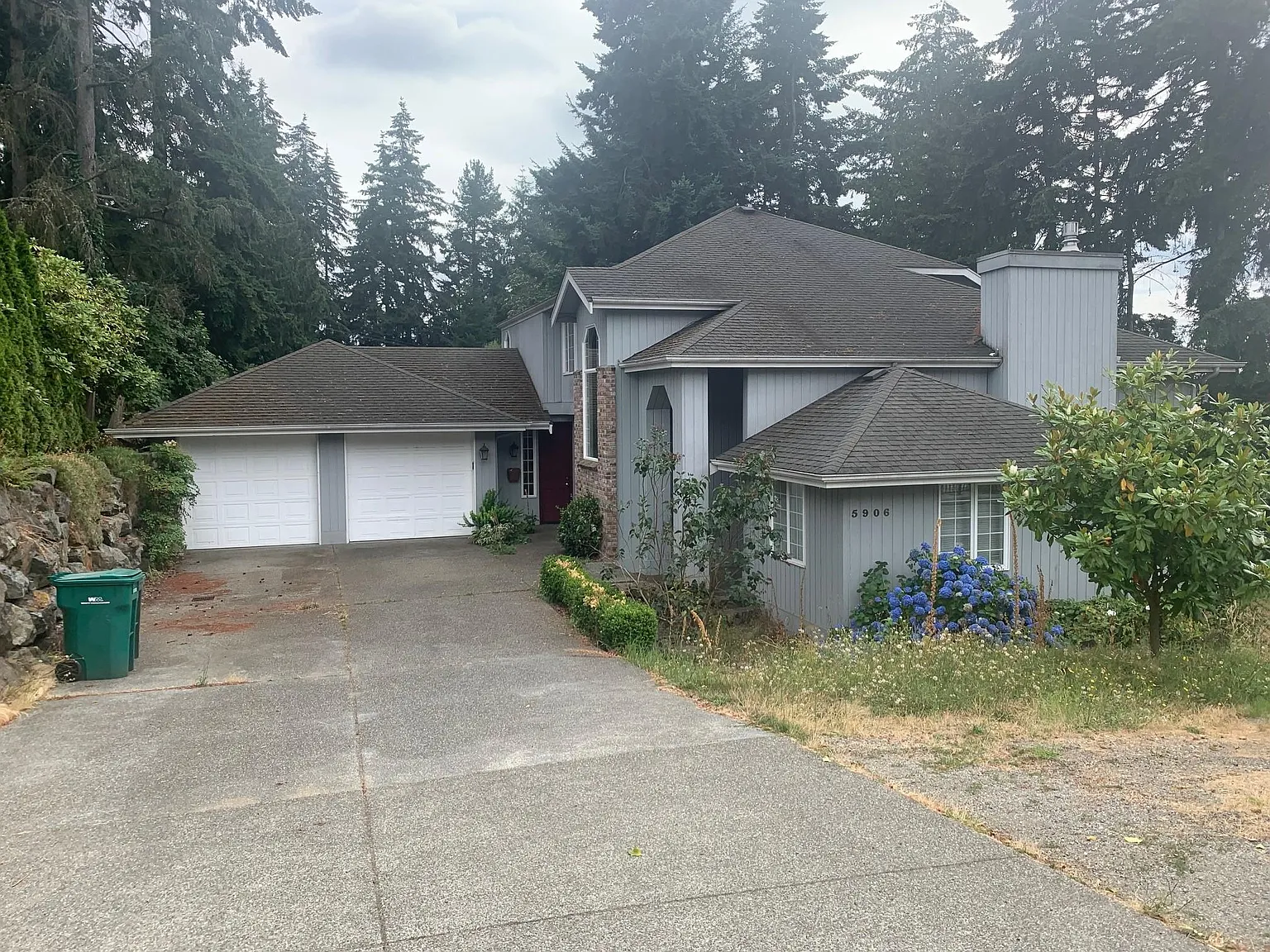 4 bed, 3.5 bath, 2553 sqft, $3,200 — Photo 2
