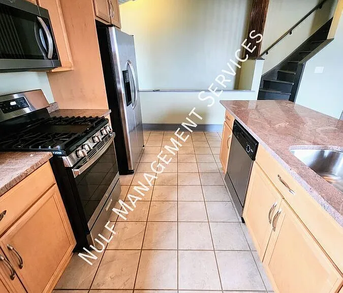 369 Main St #2 — Photo 2