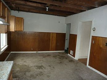 4th image of 1781 King Ave