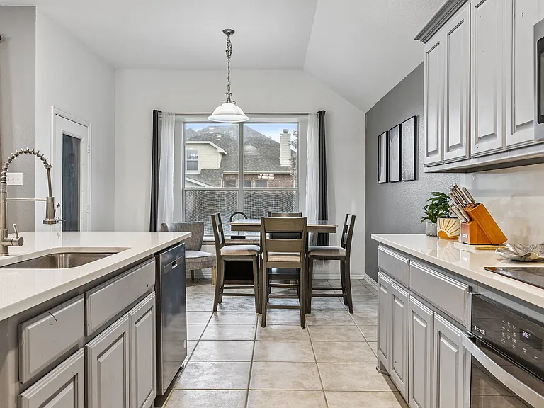3028 Riverwood Ln — Photo 35
