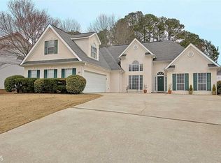 52 Pebble Creek Dr, Newnan, GA