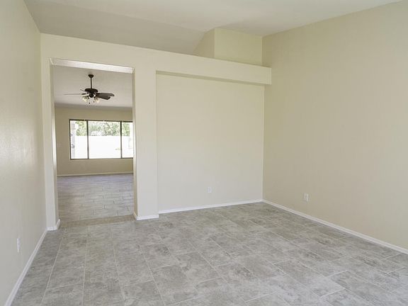 5th image of 1370 W Canary Way