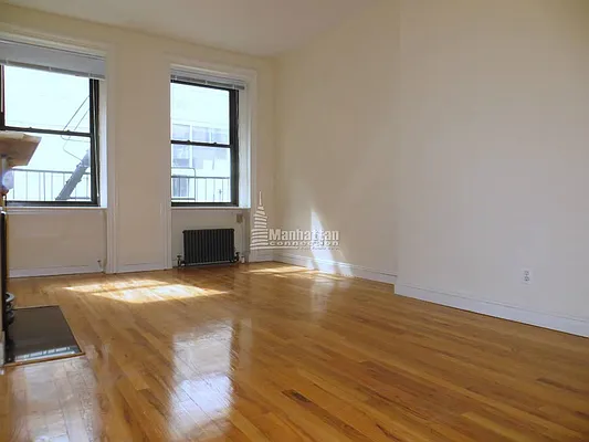 Rented by Manhattan Connection | media 29