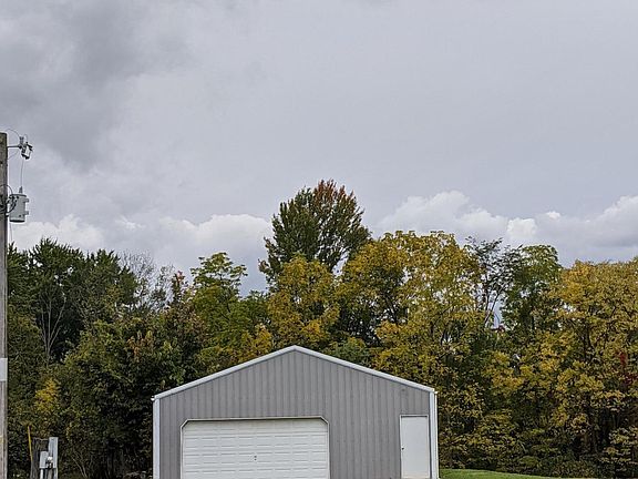 3rd image of 2096 County Road 206