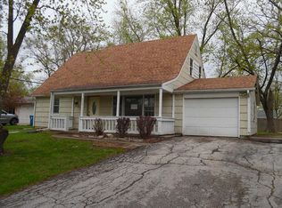 395 Stonehill Dr, Valparaiso, IN 46385