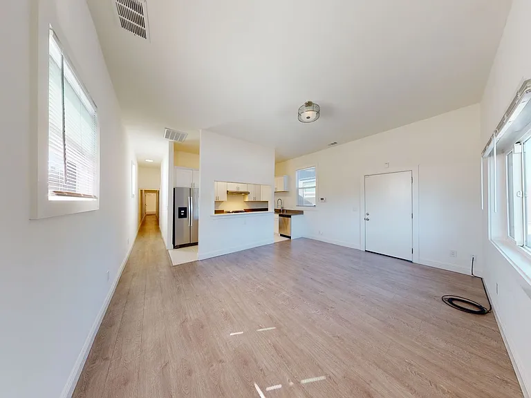 2323 Martin Luther King Jr Way — Photo 3