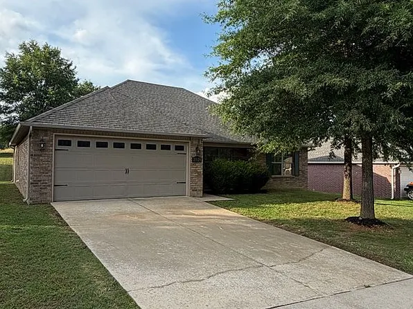 2520 Iron Ave, Farmington, AR 72730