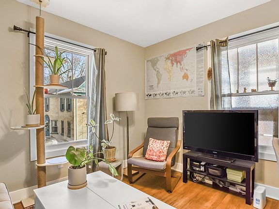 3rd image of 1319 Rutledge St APT 2