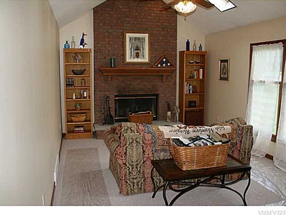 3rd image of 3001 E Pleasant Ave