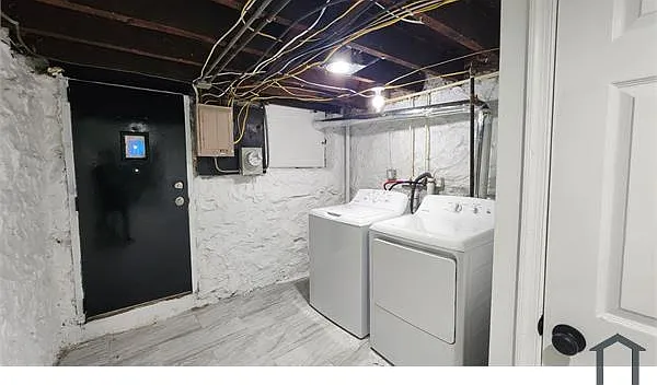 2325 N Longwood St — Photo 11