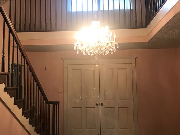 Entrance way & Foyer