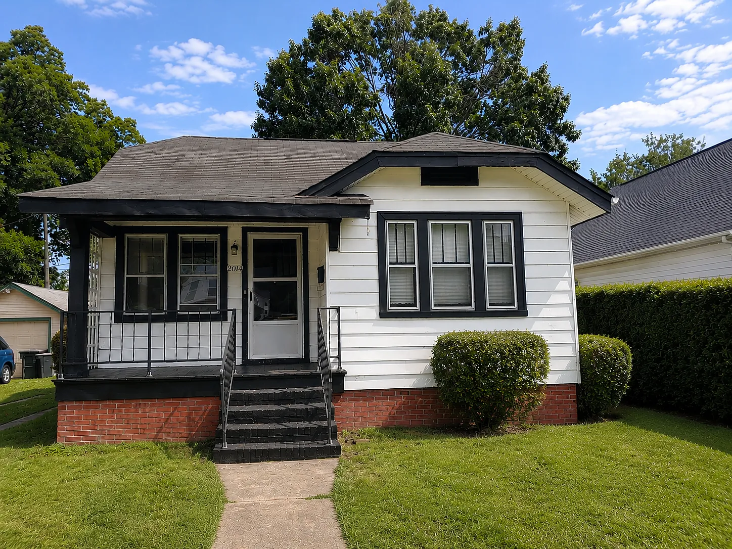 2 bed, 799 sqft, $1,300 — Photo 1