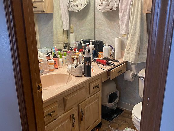 2nd image of 436 S Chauncey Ave APT 11