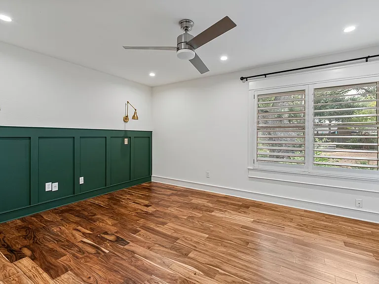 2607 N Shields Dr — Photo 18