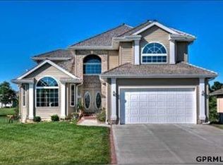 17617 Colonial Ave, Omaha, NE 68136