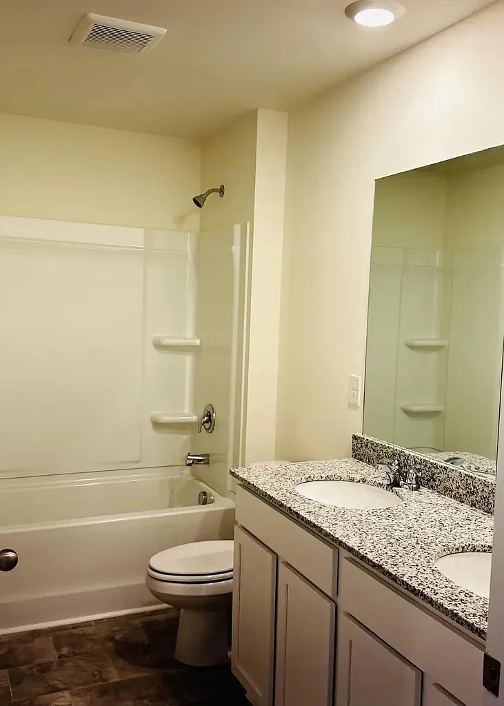 4 bed, 2618 sqft, $2,600 — Photo 3