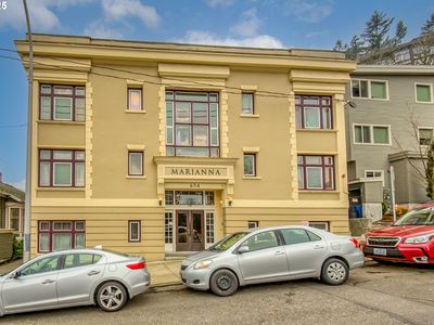 654 SW Grant St APT 304, Portland, OR, 97201