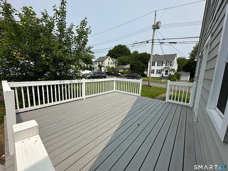 11 Colony St — Photo 4