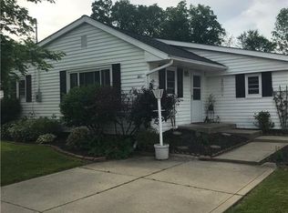 1060 Lloyd Ave, Aurora, OH 44202