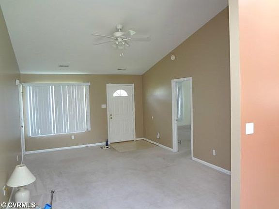 3rd image of 100 Post Cedar Ct