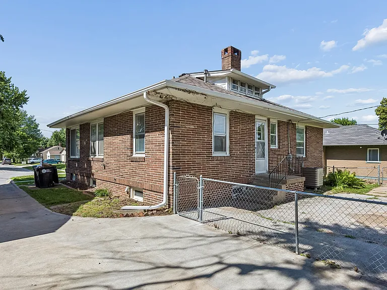 2524 Vane St — Photo 22