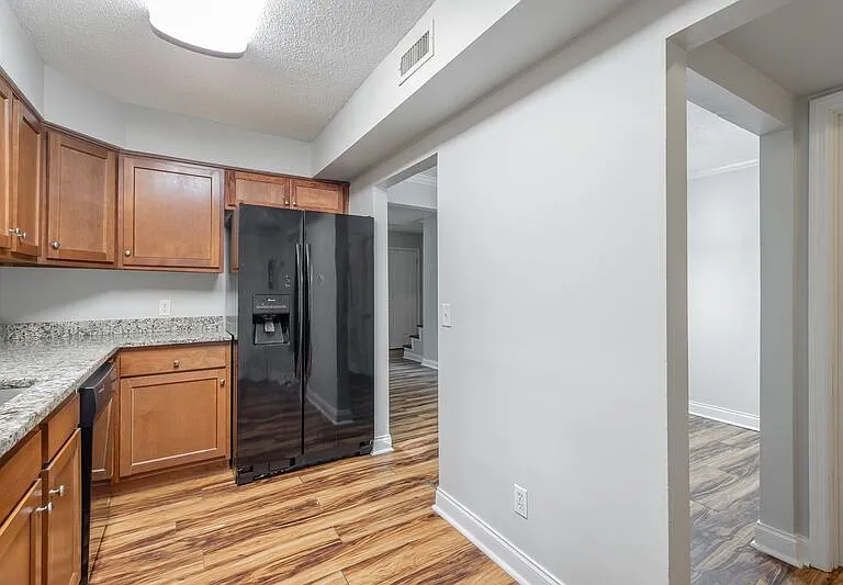 6876 Beulah Dr — Photo 2