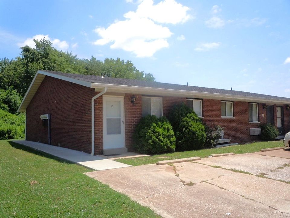 1st image of 604 Patty Dr APT D