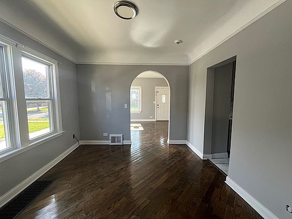 3rd image of 1609 S 9th Ave