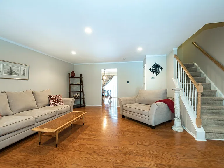 8165 Heritage Dr — Photo 4