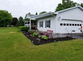 7804 E Main Rd, Le Roy, NY 14482