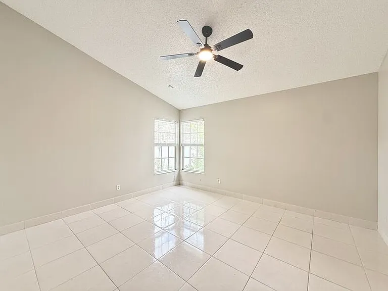 11316 Maybrook Ave — Photo 24