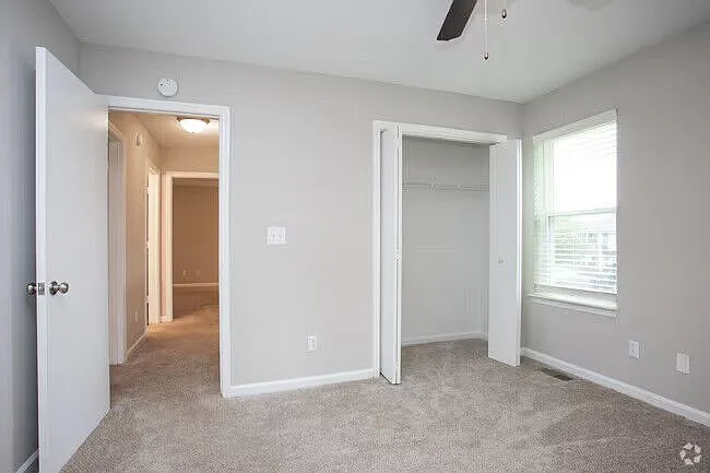 North Chase Apartments — Photo 21