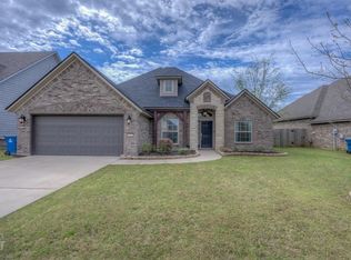 619 Labarre Ln, Benton, LA 71111