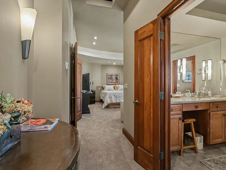 303 Central Ave NE #300 — Photo 26